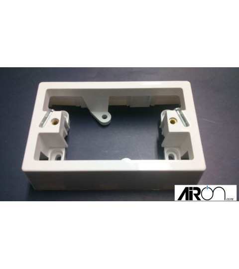 Mounting Block 18mm